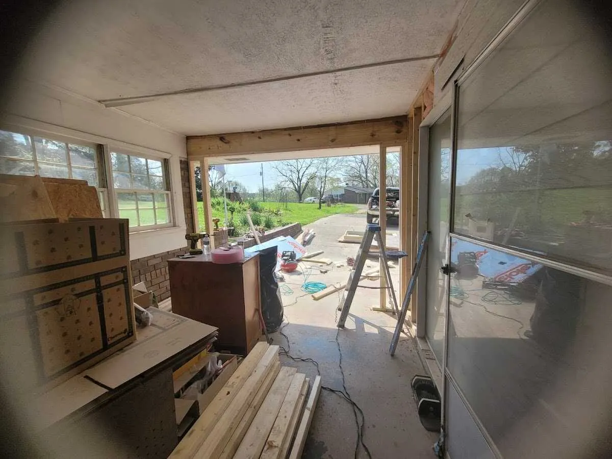 Air movers and dehumidifier for Water Mitigation Services in Fort Washington